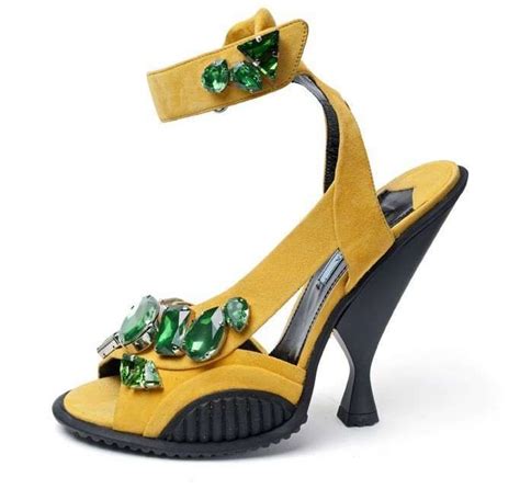 tacchi di prada|Scarpe da donna di Prada .